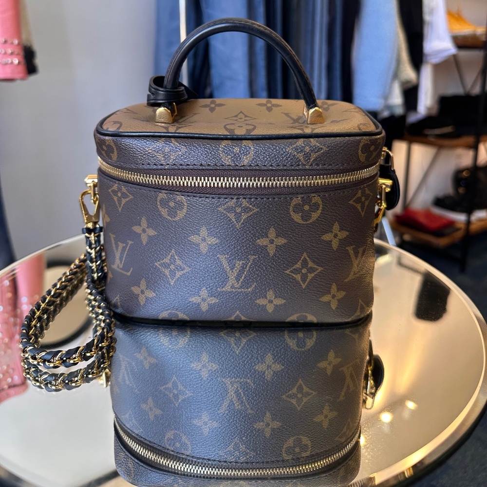 Louis Vuitton Bucket